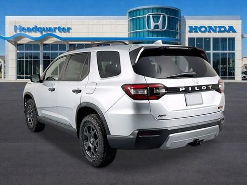 New 2026 Honda Pilot TrailSport image 5