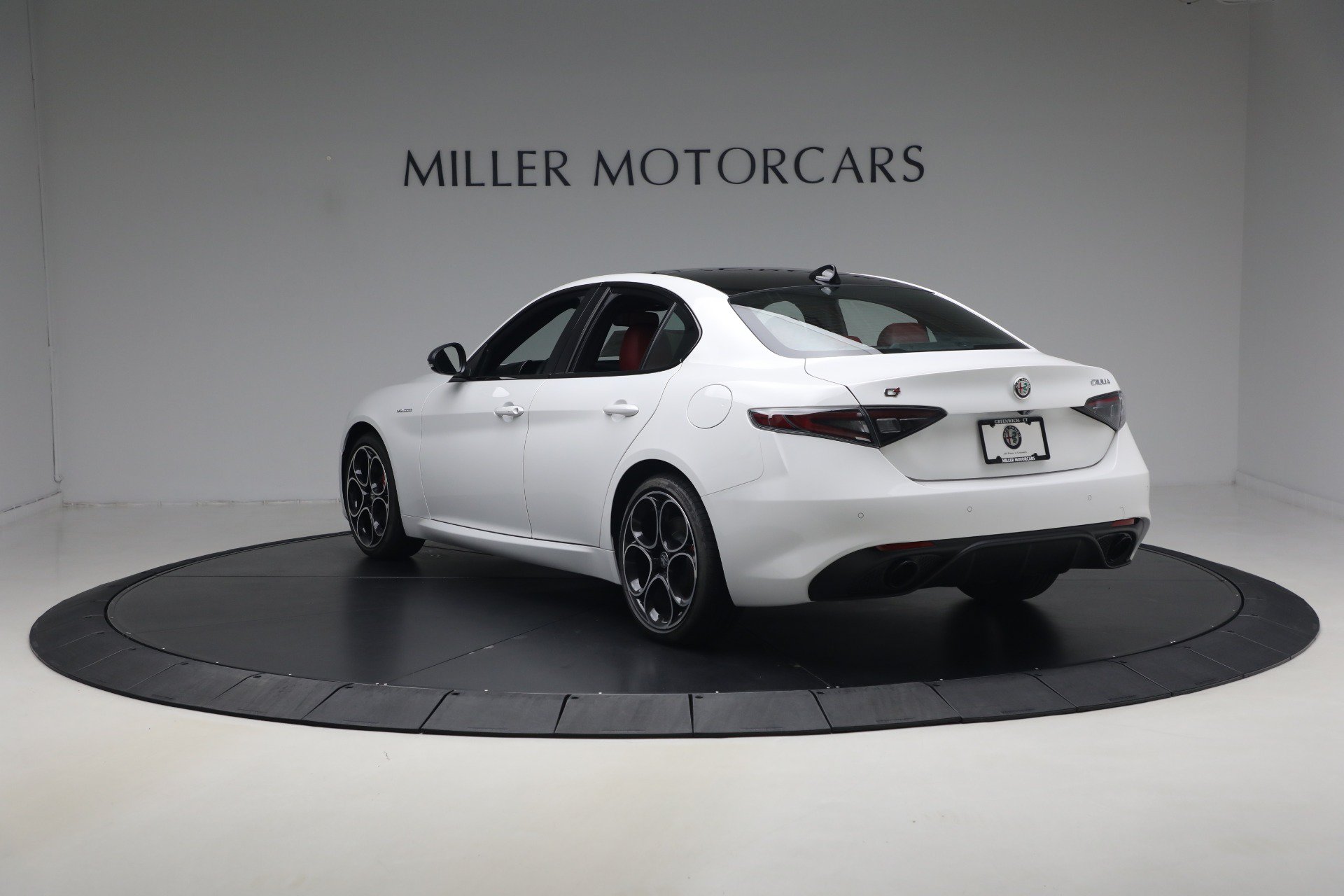 New 2026 Alfa Romeo Giulia AWD image 5