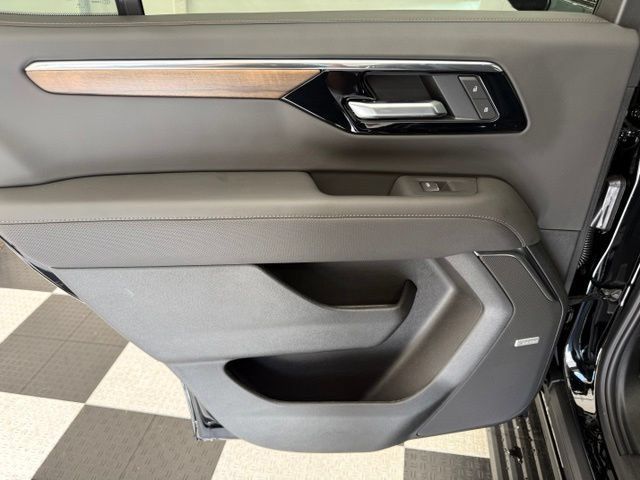 New 2026 Chevrolet Tahoe High Country AWD/4WD image 22