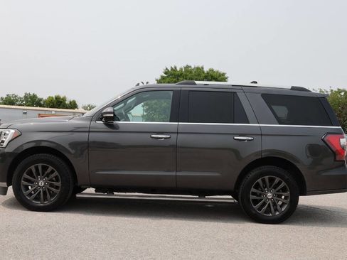 Used 2021 Ford Expedition Limited image 8