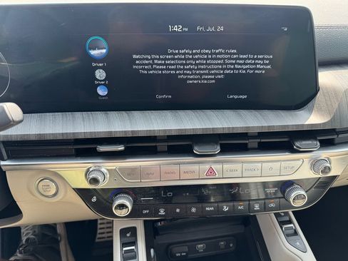 Used 2024 Kia Telluride SX AWD/4WD image 18