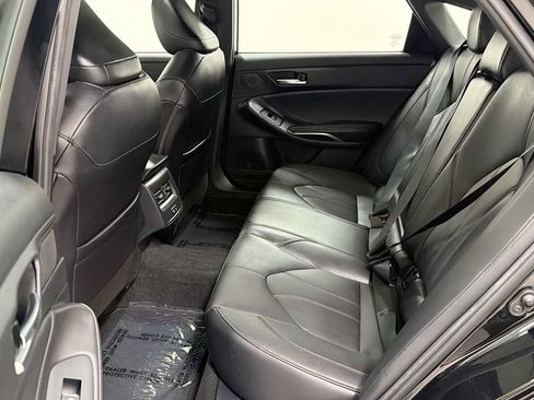 Certified 2022 Toyota Avalon XLE w/ Moonroof Package FWD image 24