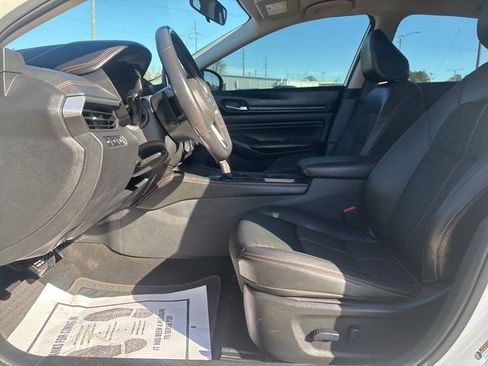 Used 2022 Nissan Altima 2.5 SR image 17