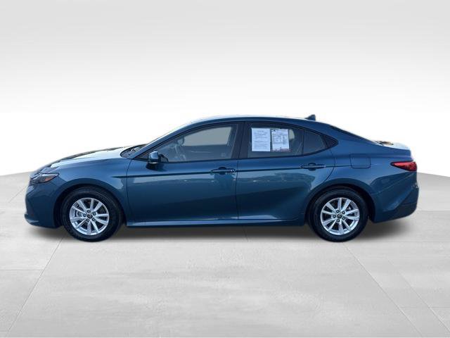 Used 2025 Toyota Camry LE FWD image 2