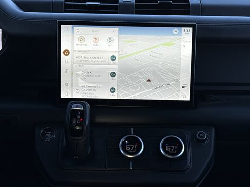 Used 2023 Land Rover Defender 110 V8 image 24