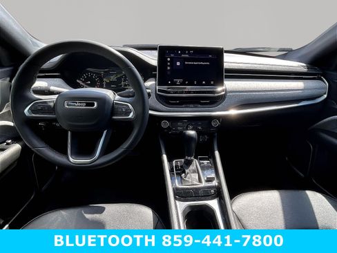 Certified 2024 Jeep Compass Latitude AWD/4WD image 7