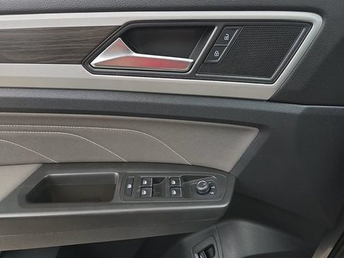 Used 2023 Volkswagen Atlas SE w/ Panoramic Sunroof Package FWD image 27