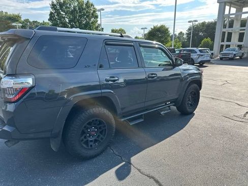 Used 2024 Toyota 4Runner SR5 AWD/4WD image 7