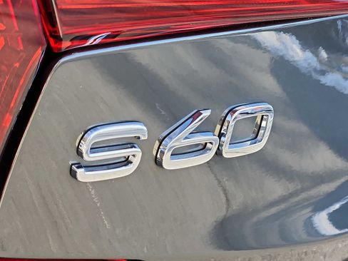 Certified 2021 Volvo S60 T5 Momentum w/ Protection Package Premier image 27