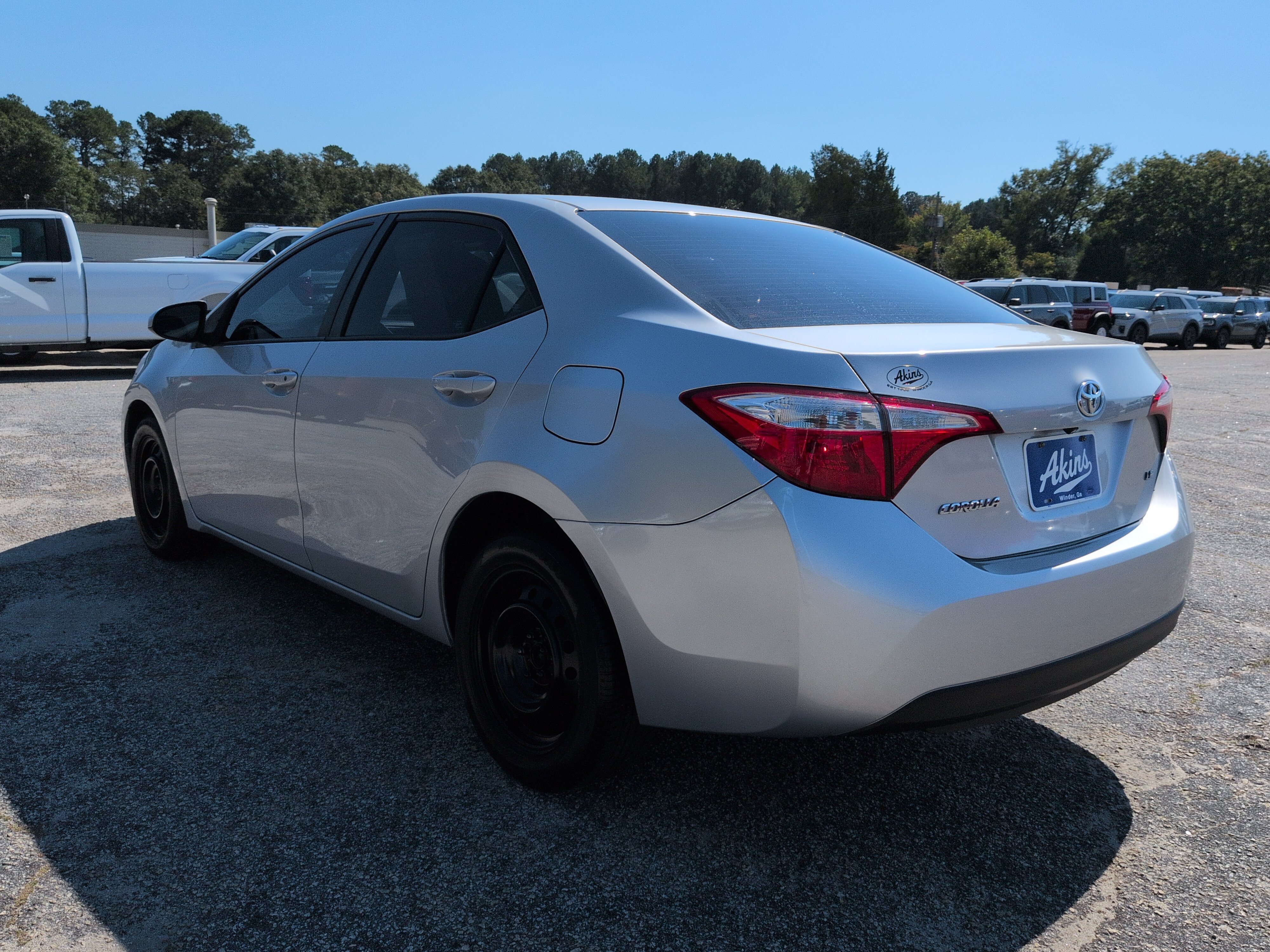 Used 2016 Toyota Corolla LE FWD image 5