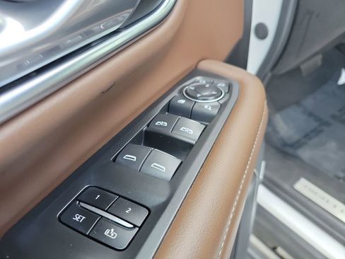 Used 2021 Chevrolet Suburban High Country image 20