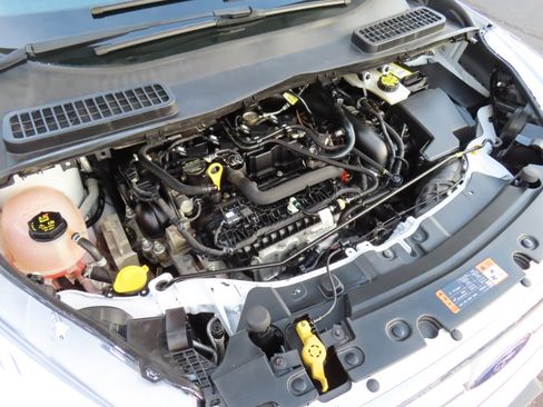 Used 2019 Ford Escape SE image 28