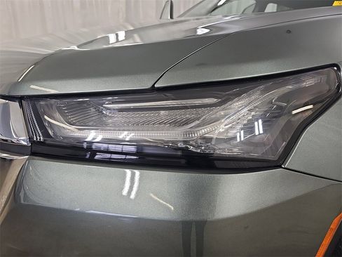 Certified 2023 Chevrolet Traverse LT image 39