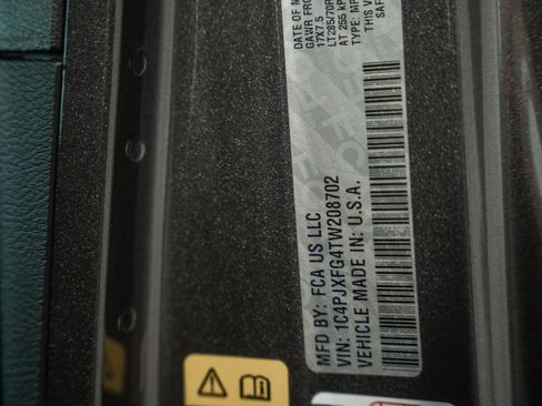 New 2026 Jeep Wrangler Unlimited Rubicon w/ Technology Group image 40