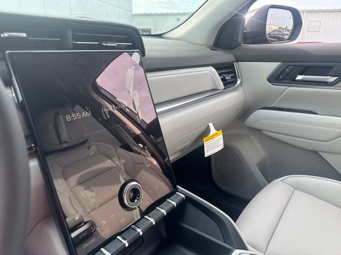 New 2026 GMC Terrain Denali w/ LPO, Floor Liner Package AWD/4WD image 18