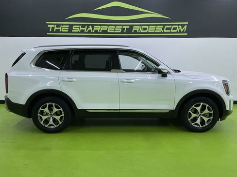 Used 2020 Kia Telluride EX image 11
