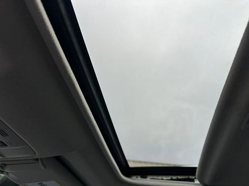 Used 2013 Toyota RAV4 Limited image 21