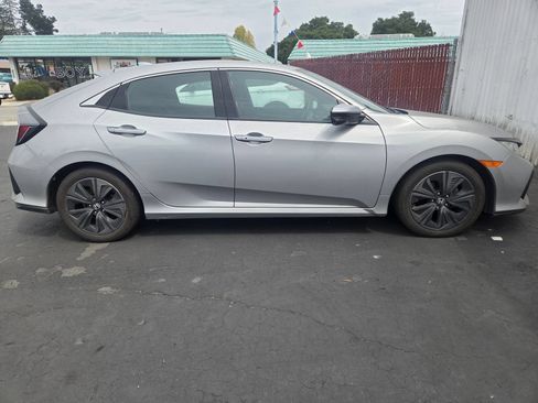 Used 2018 Honda Civic EX image 3