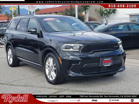 Certified 2024 Dodge Durango GT image 1
