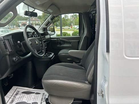 Used 2023 Chevrolet Express 2500 w/ Driver Convenience Package image 9