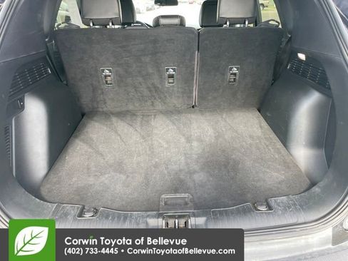 Used 2020 Ford Escape Titanium AWD/4WD image 30