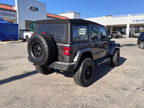 Used 2018 Jeep Wrangler Unlimited Sport image 12
