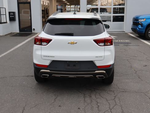 Used 2022 Chevrolet TrailBlazer ACTIV w/ Technology Package FWD image 9