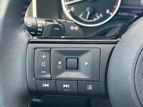 Used 2023 Nissan Rogue SL w/ SL Premium Package FWD image 22