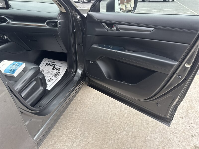 Used 2018 MAZDA CX-5 Touring w/ Preferred Equipment Package AWD/4WD image 39
