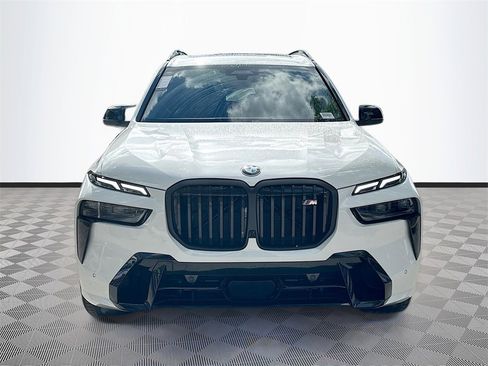 New 2026 BMW X7 M60i image 2