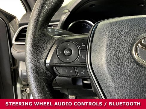 Used 2018 Toyota Camry LE FWD image 10