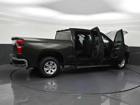 Used 2022 Chevrolet Silverado 1500 LT RWD image 34