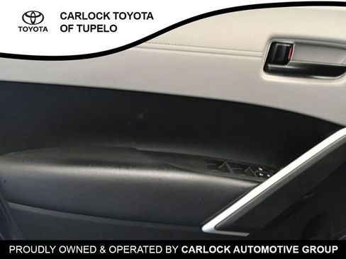 Used 2025 Toyota Corolla Cross L image 22