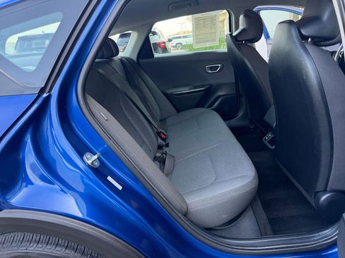 Used 2025 Kia K4 LXS image 40