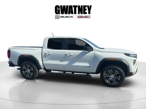 Used 2024 GMC Canyon AT4 w/ AT4 Premium Package AWD/4WD image 4
