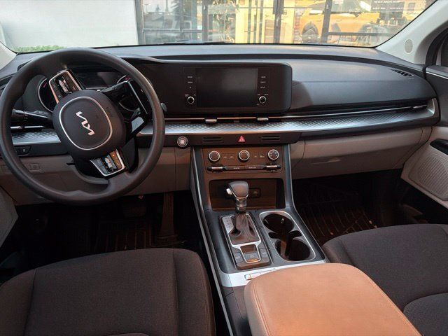Used 2022 Kia Carnival LX FWD image 10