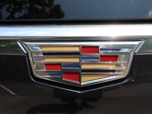 Used 2023 Cadillac Escalade Premium Luxury w/ LPO, Floor Liner Package AWD/4WD image 49