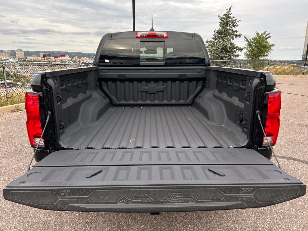 New 2026 Chevrolet Colorado ZR2 w/ Technology Package AWD/4WD image 5