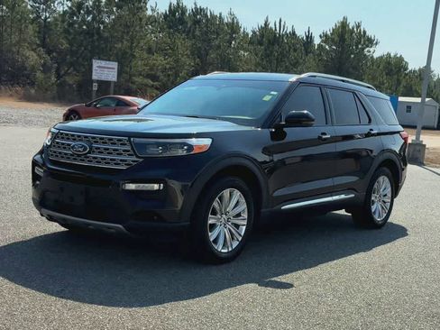 Used 2023 Ford Explorer Limited w/ Limited Technology Package image 4