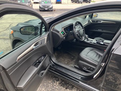 Used 2013 Ford Fusion SE FWD image 9