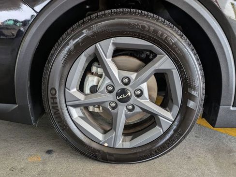 Used 2025 Kia K4 LXS image 31