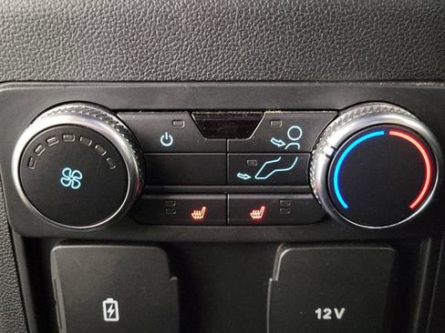 Used 2020 Ford Explorer XLT w/ Equipment Group 202A AWD/4WD image 17
