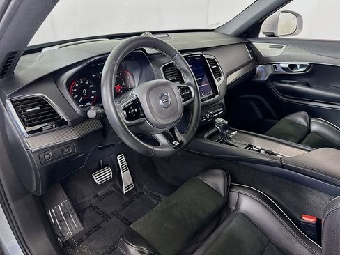 Used 2017 Volvo XC90 T6 R-Design w/ Vision Package AWD/4WD image 9