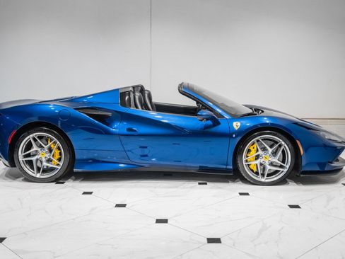 Used 2023 Ferrari F8 Tributo RWD image 6