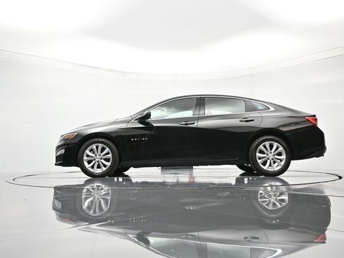 Used 2025 Chevrolet Malibu LT image 40