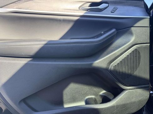 Used 2023 Jeep Grand Cherokee L Limited w/ Luxury Tech Group II image 12