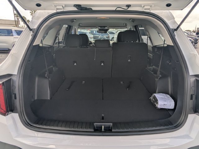 New 2026 Kia Sorento LX FWD image 13