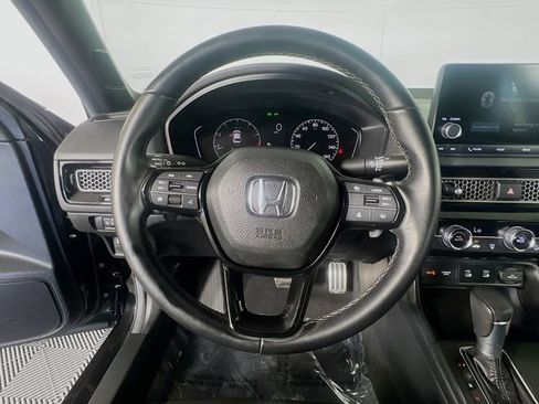 Used 2025 Honda Civic Sport image 16