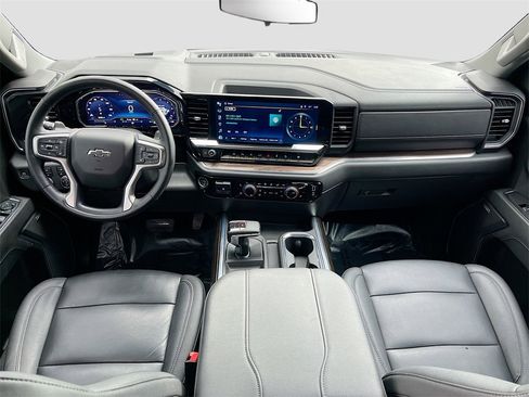 Used 2024 Chevrolet Silverado 1500 LT Trail Boss w/ Convenience Package II image 23