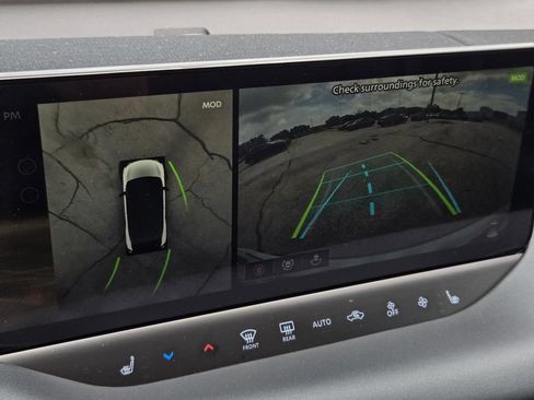 New 2026 Nissan Leaf Platinum+ FWD image 22